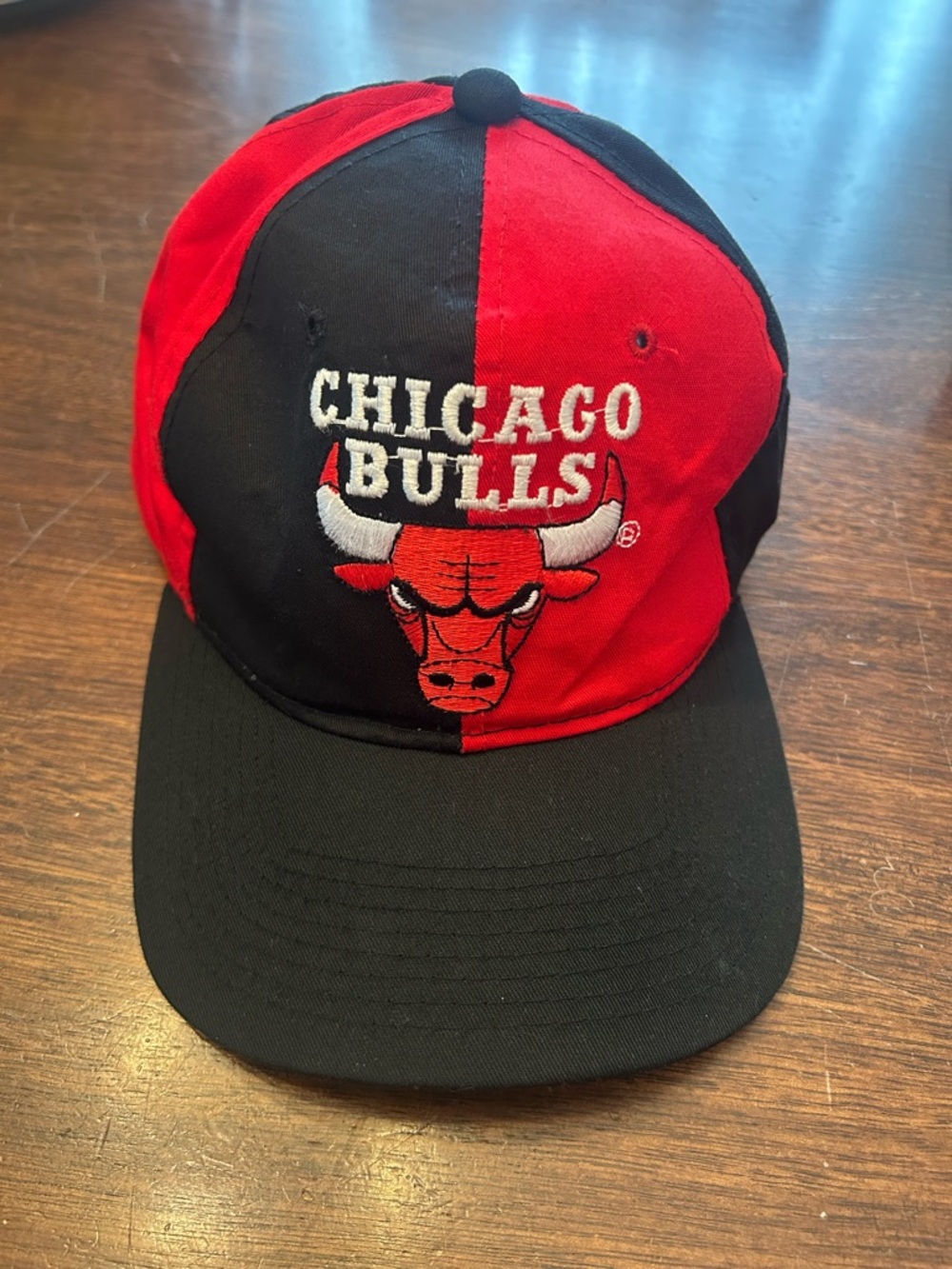 Vintage STARTER Chicago Bulls Red and Black Split Panel Snapback Hat